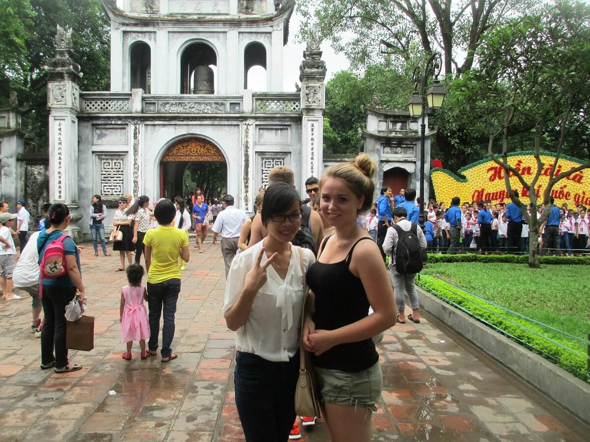 Tour Guide 2 Ngày 1 Đêm