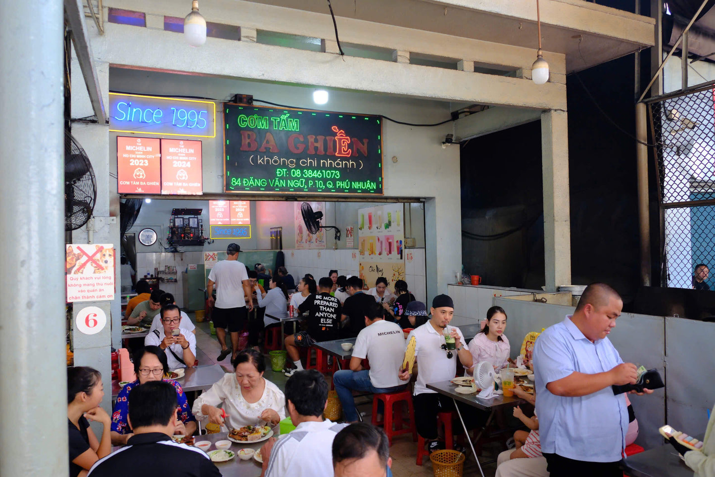 Tour Guide Thưởng Thức Ẩm Thực ( Food Tour Guide)