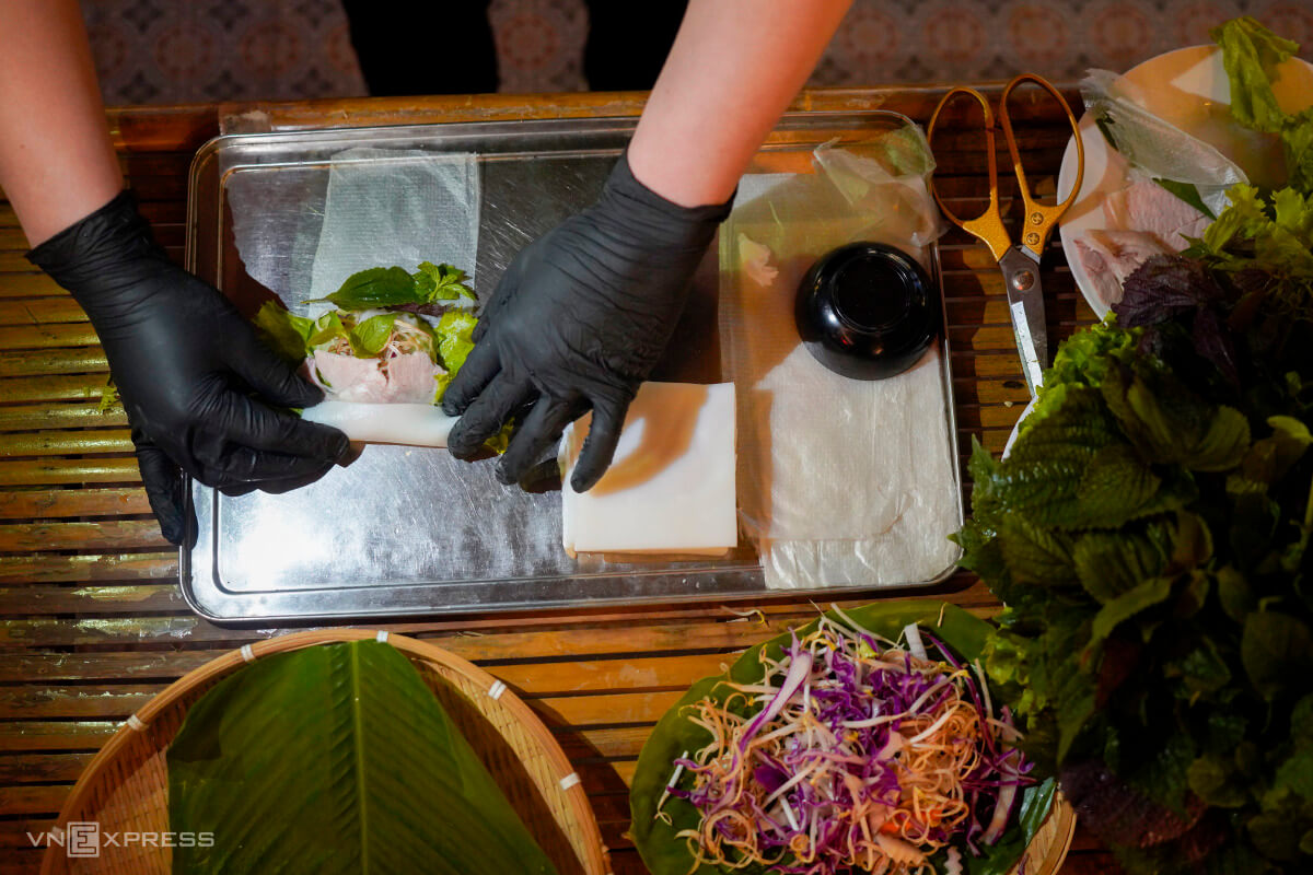 Tour Guide Thưởng Thức Ẩm Thực ( Food Tour Guide)