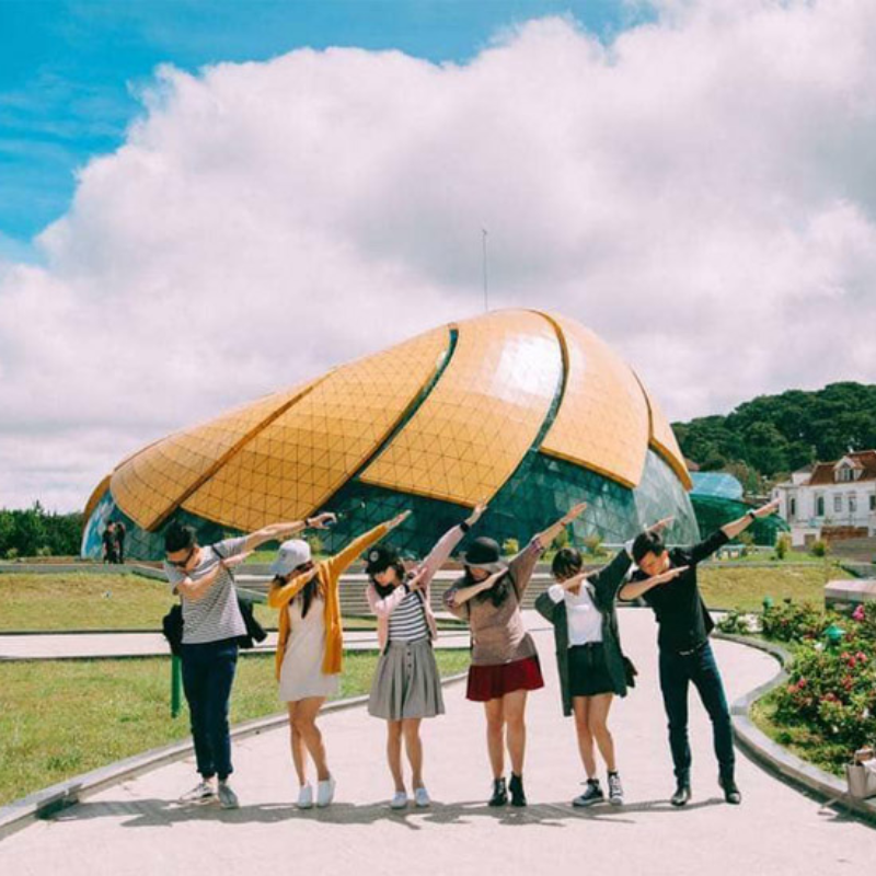 Tour Guide Lâm Đồng