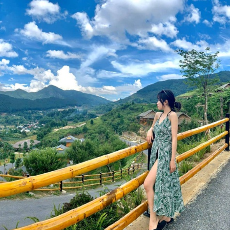 Tour Guide Tú Lệ