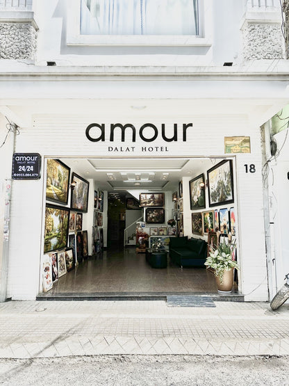 Amour Hotel