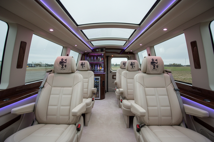 Dịch vụ Thuê Limousine Đi Lăng Minh Mạng Tại Huế
