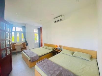 So Sánh: Du Lịch Tự Túc vs. Đồng Hành Cùng HDV Local
