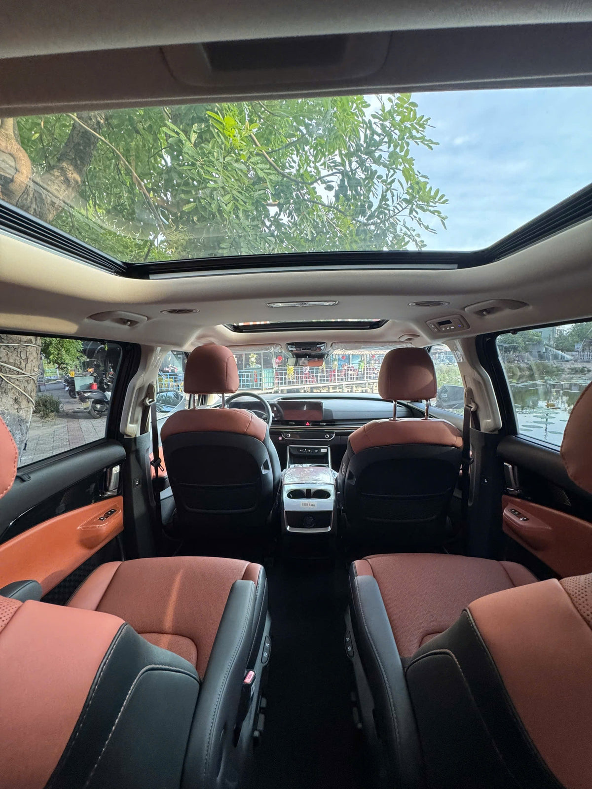 Hue car rental to Paradise Cave