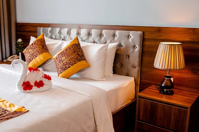 4. HDV Local có hỗ trợ đặt phòng Ivory Hotel giá tốt không?