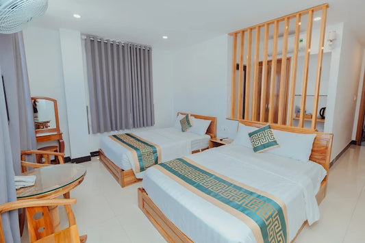 Luxury Hotel Phú Yên: Review Nghỉ Dưỡng Sang Trọng &amp; Thuê HDV 2026