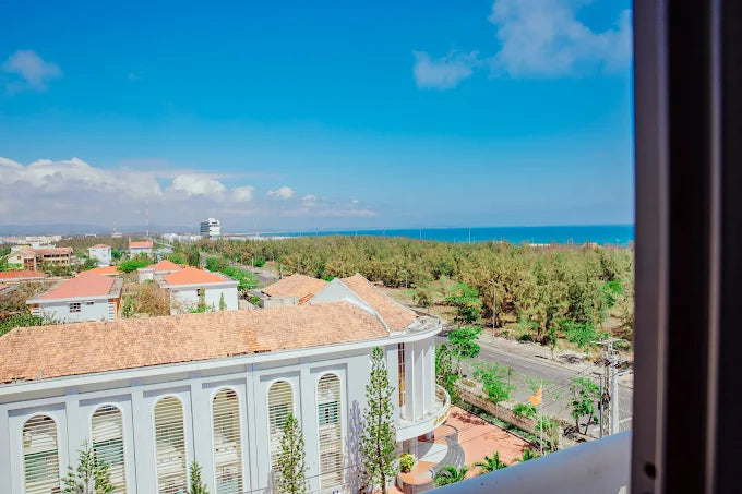 Tại Sao Nên Chọn HDV Local Khi Nghỉ Dưỡng Tại Luxury Hotel?
