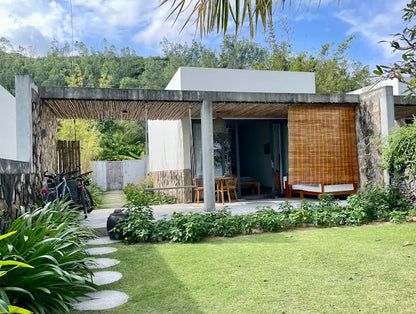 Tại Sao Nên Chọn HDV Local Khi Nghỉ Tại Quê Tôi Village?