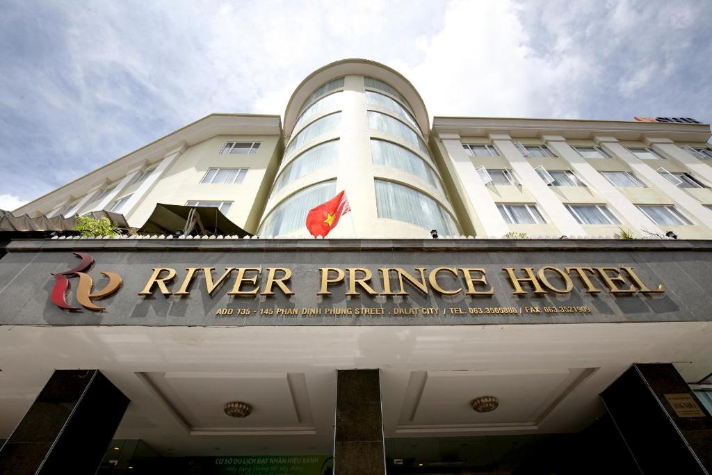 River Prince Hotel