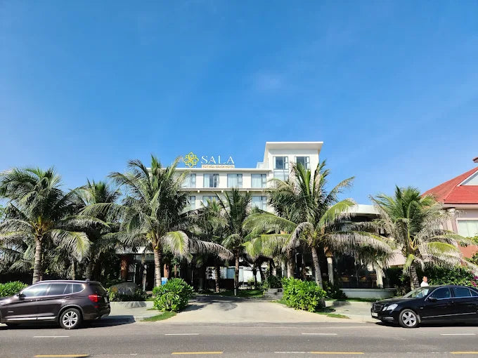 So Sánh: Du Lịch Tự Túc vs. Đồng Hành Cùng HDV Local