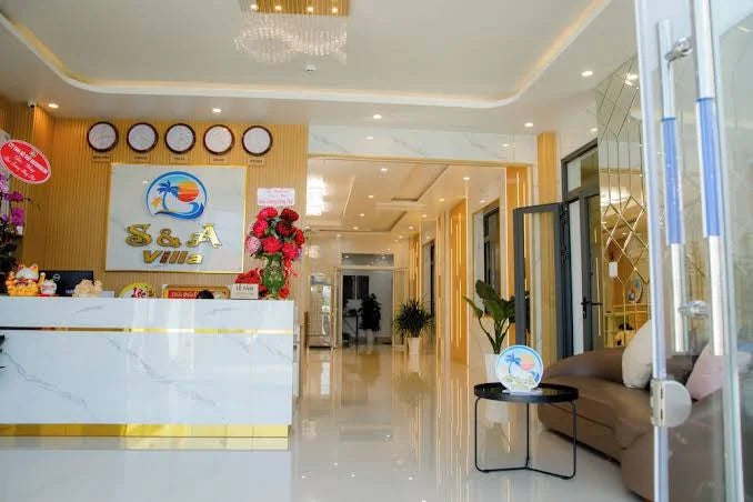 Tại sao tôi phải trả phí booking 10-30%?