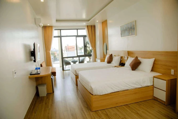 So sánh: Du lịch tự túc và Trải nghiệm cùng HDV Local