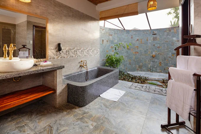 Có cần đặt trước xe đưa đón sân bay không? 