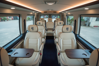 Quy Trình Đặt Xe Limousine Đón Chuyên Gia Chuyên Nghiệp