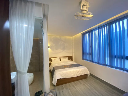 1. HAKU Boutique Hotel có gần biển để đi bộ không?