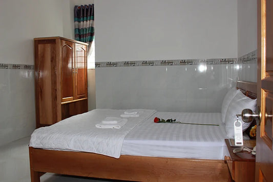 Hoàng Kim Hotel Tuy Hòa: Lưu Trú Gần Biển &amp; Thuê HDV Bản Địa