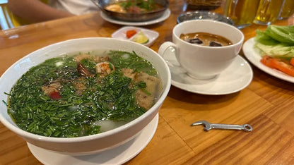 Tại Sao Nên Chọn HDV Local Khi Ở Tại Hồng Hạc Hotel?