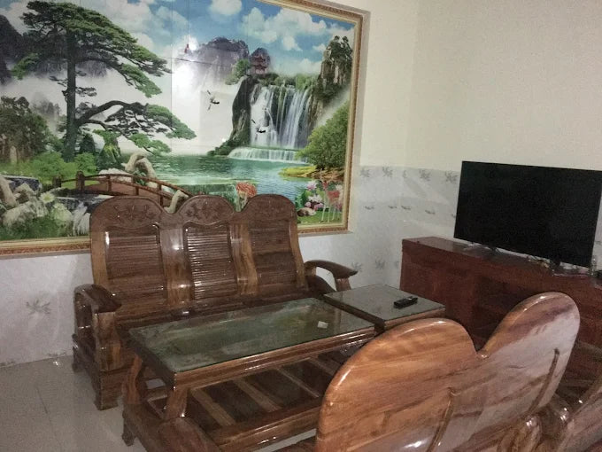 Tại Sao Nên Thuê HDV Bản Địa Khi Ở Tại Nhà Nghỉ An Phát?