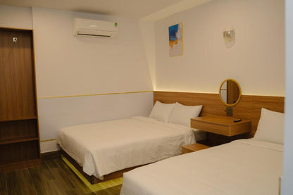 So Sánh: Du Lịch Tự Túc vs. Đồng Hành Cùng HDV Local
