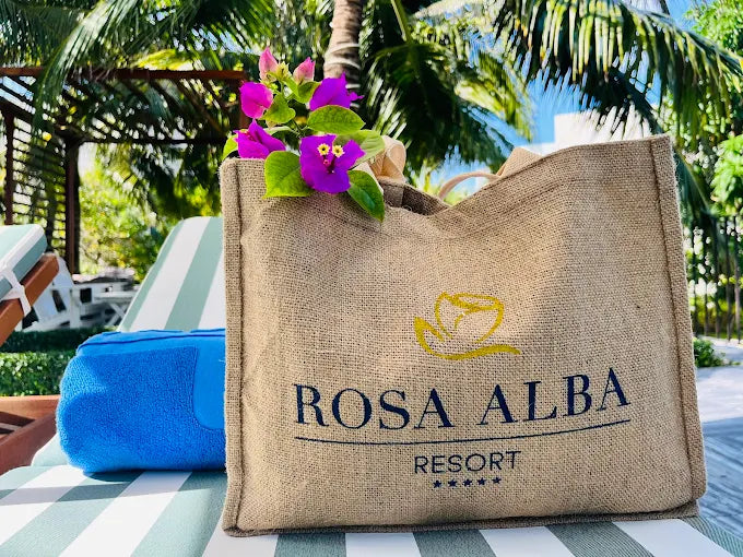 Tại Sao Nên Đồng Hành Cùng HDV Local Khi Nghỉ Dưỡng Tại Rosa Alba?