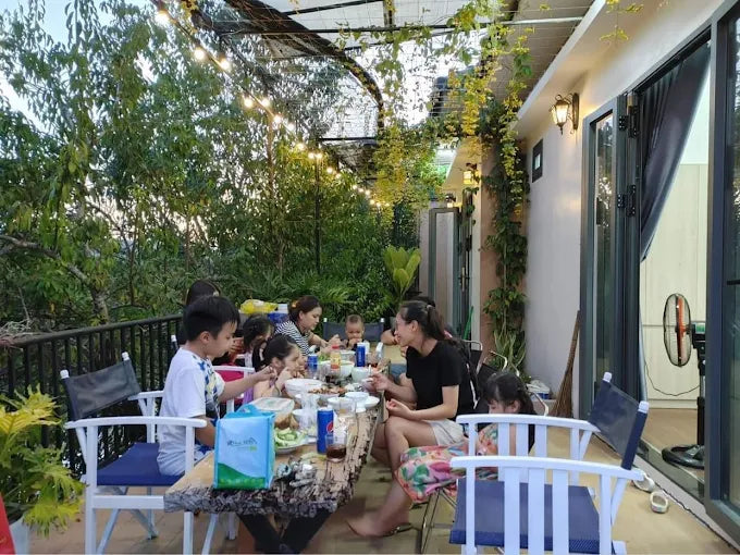 Làm sao để đặt combo phòng và hướng dẫn viên?